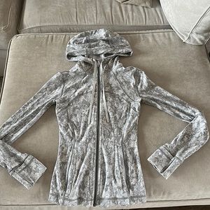 Lululemon Define Jacket - Size 0 Grey/White